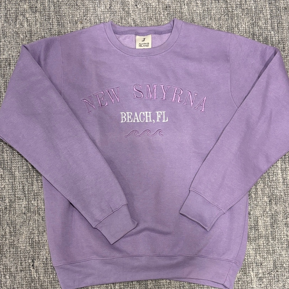 NWOT Lavender Crewneck